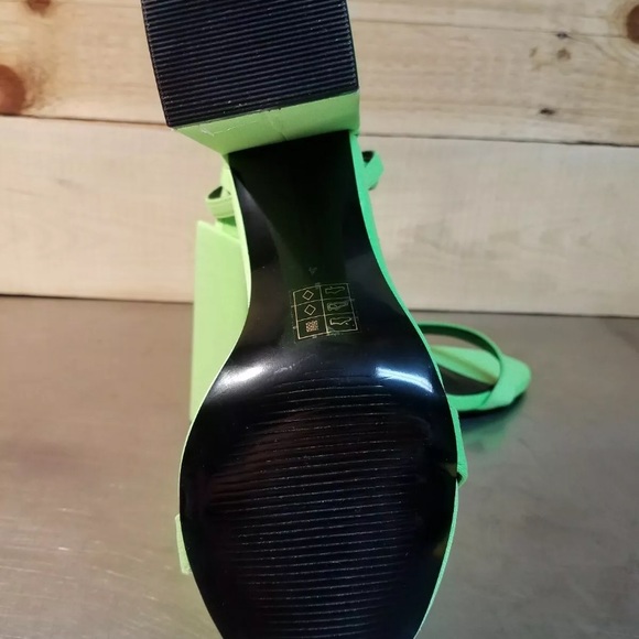 Lime green pumps - Picture 4 of 4